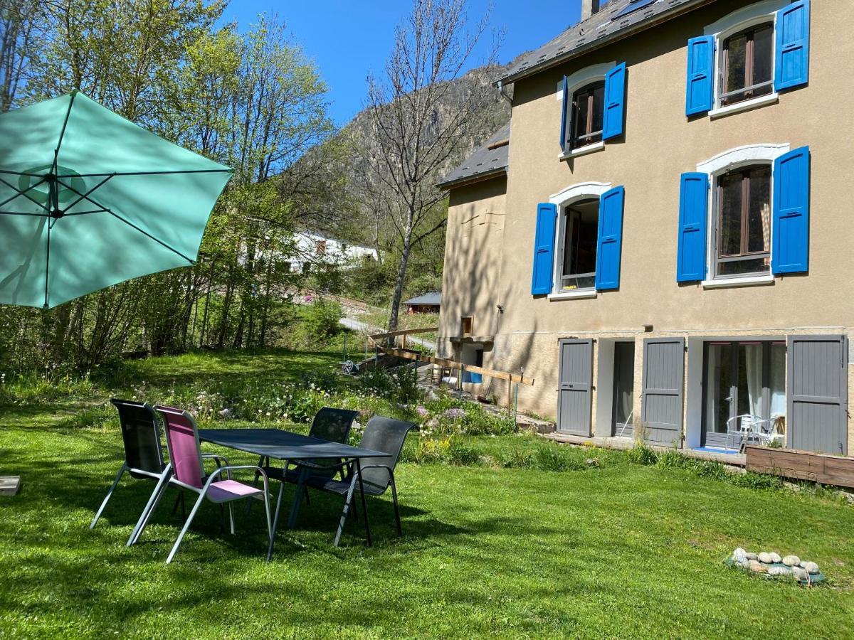 The Old School House, Les Ougiers Apartment Venosc Bagian luar foto